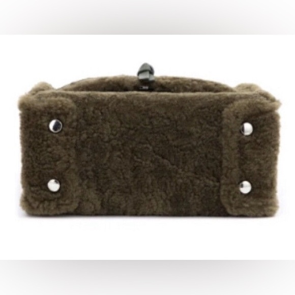 Brandon Blackwood Green Shearling Kuei Bag - Picture 4 of 9